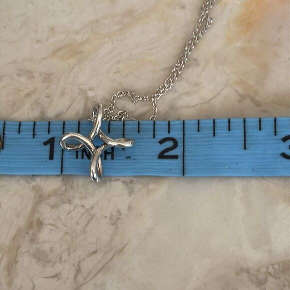 Tiffany & Co. Elsa Peretti Infinity Cross Small Sterling Silver - Picture 10 of 10